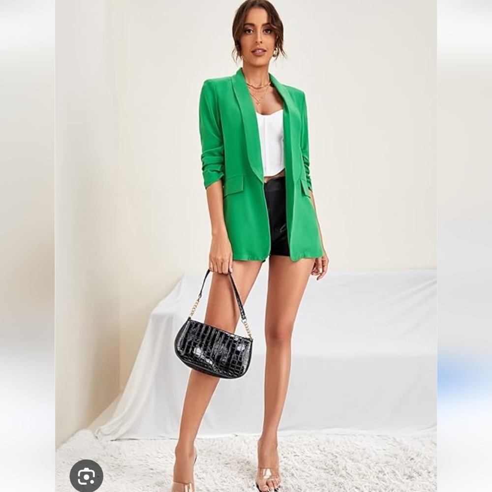 Emerald Green Suit Jacket.The Pictuer On The Model Is Difrent Then For Sale